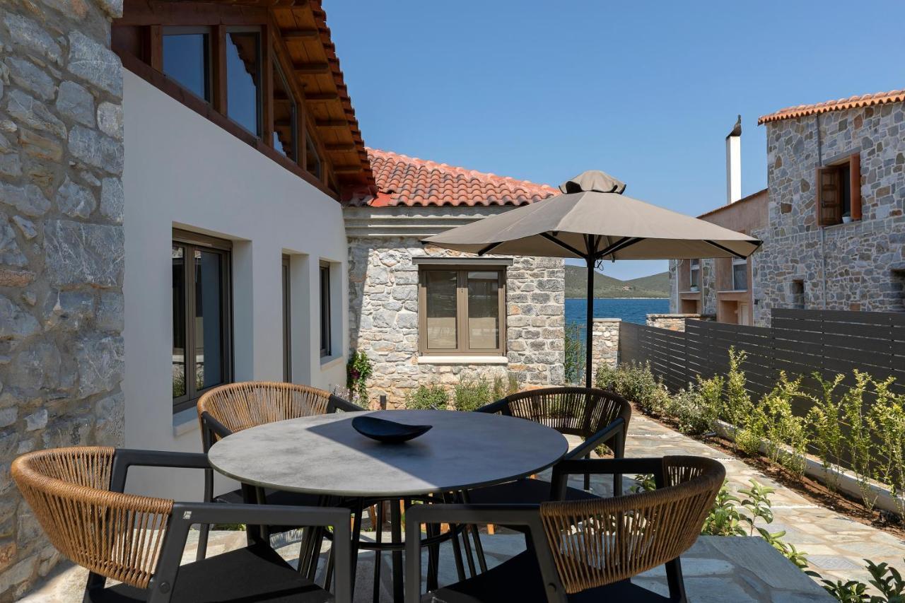Lichnos Luxury Suites Sourpi Exterior foto