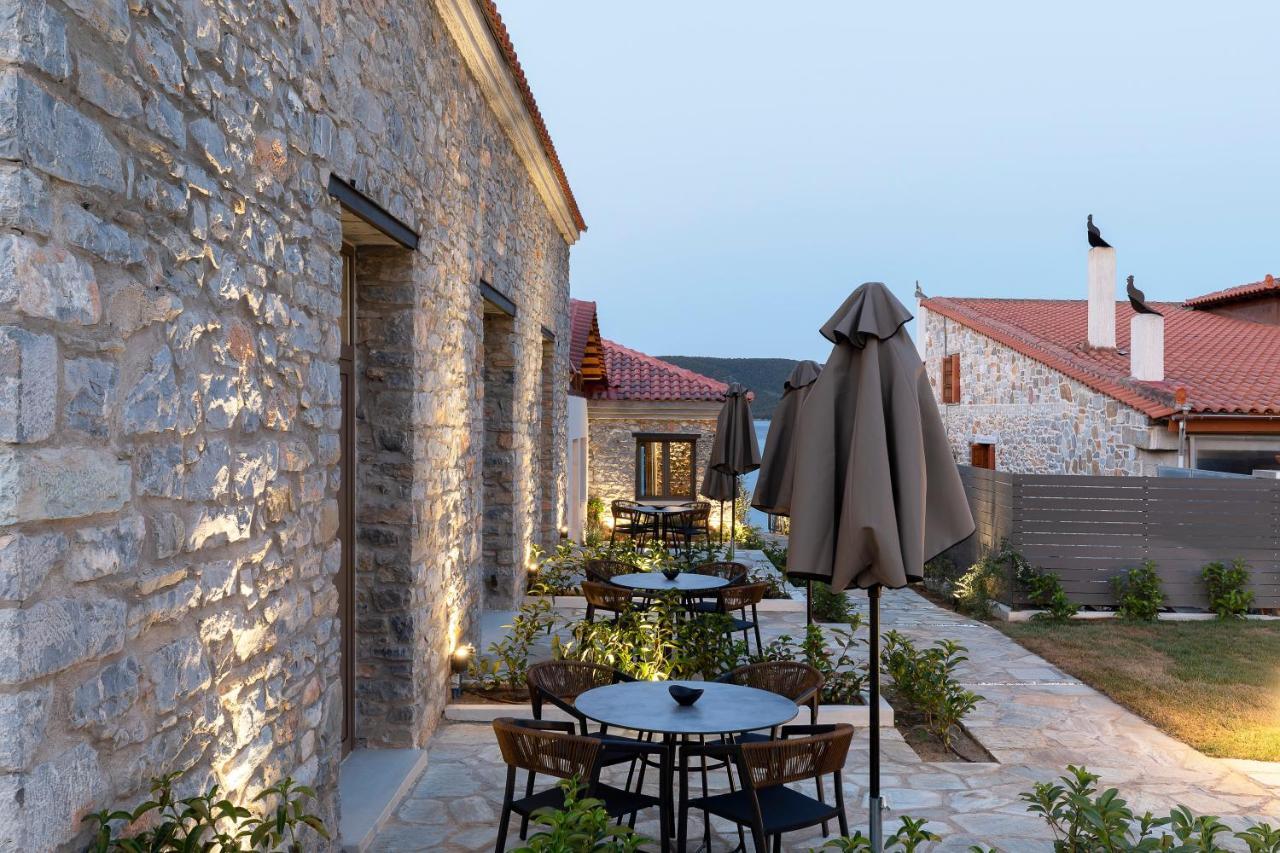 Lichnos Luxury Suites Sourpi Exterior foto